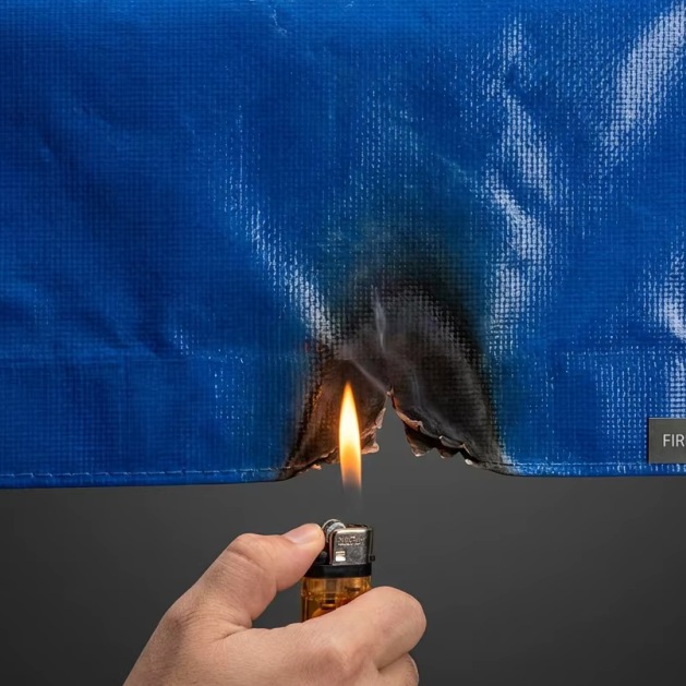 As diferenças nas propriedades retardantes de chama entre PE e PVC